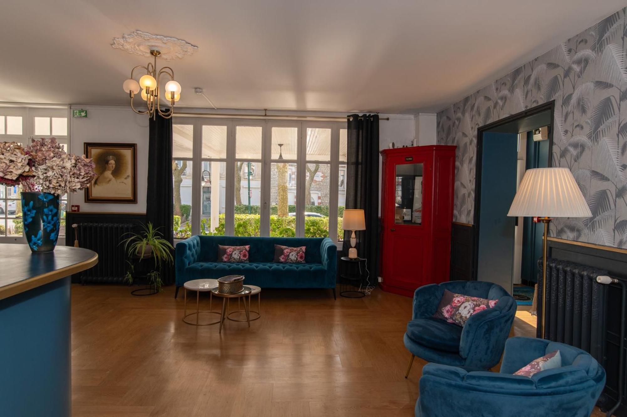 The Originals Boutique, Hotel Victoria, Châtelaillon-Plage Esterno foto